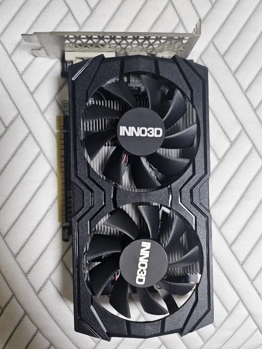 inno 1050ti 4gx2 그래픽카드