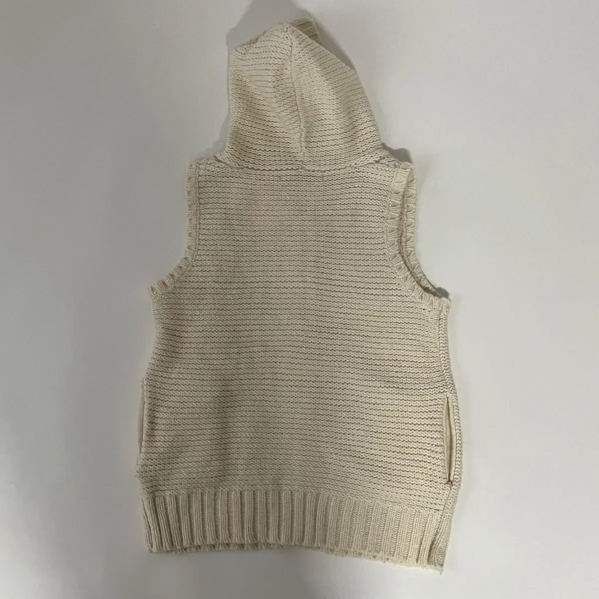 SHUCA knit Hoodie vest