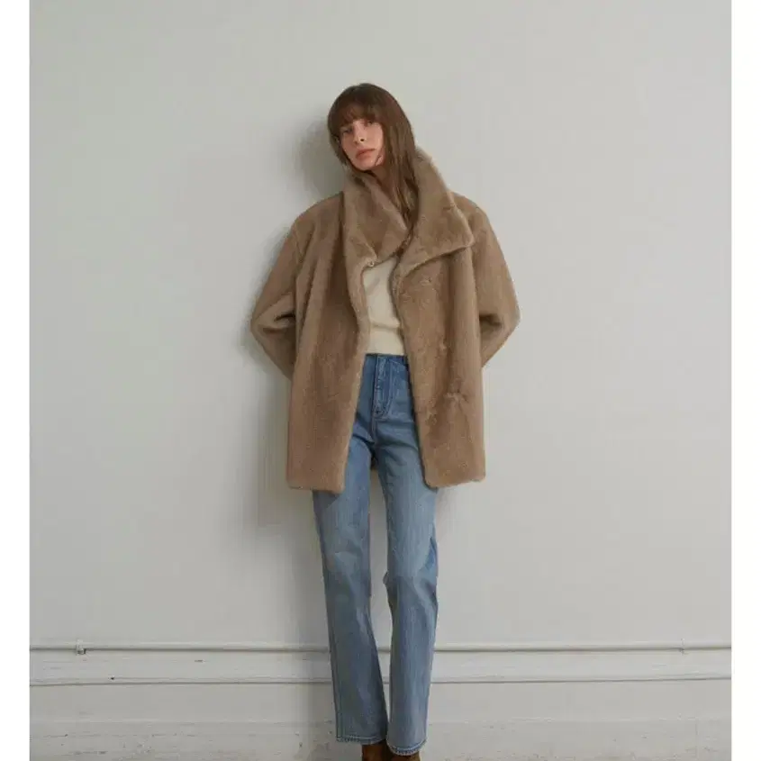 엘보른 Delfine Half Fur Coat (Beige)