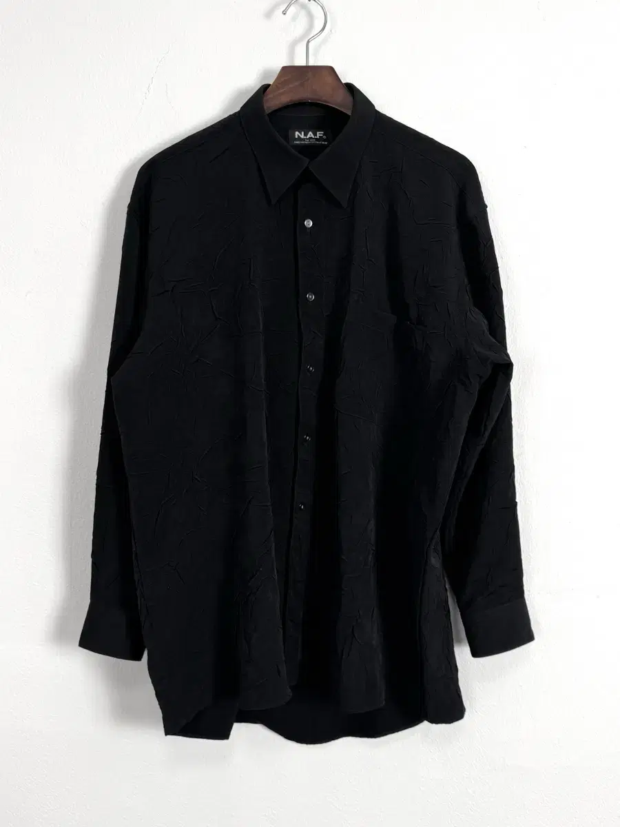 vintage black crinkle shirt  ₩ : 5.5  어깨