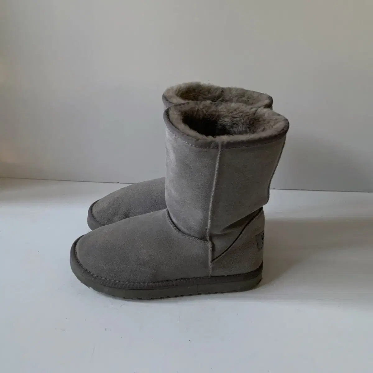 250 어그 Ugg 부츠