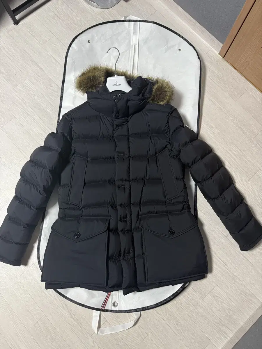 New) Moncler Cluny 24FW 4 size black sells