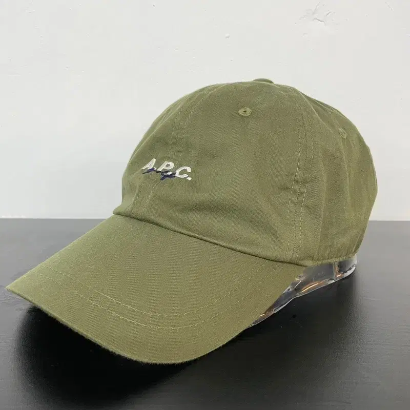 A.P.C 아페쎄 골프 카키 찰리 볼캡