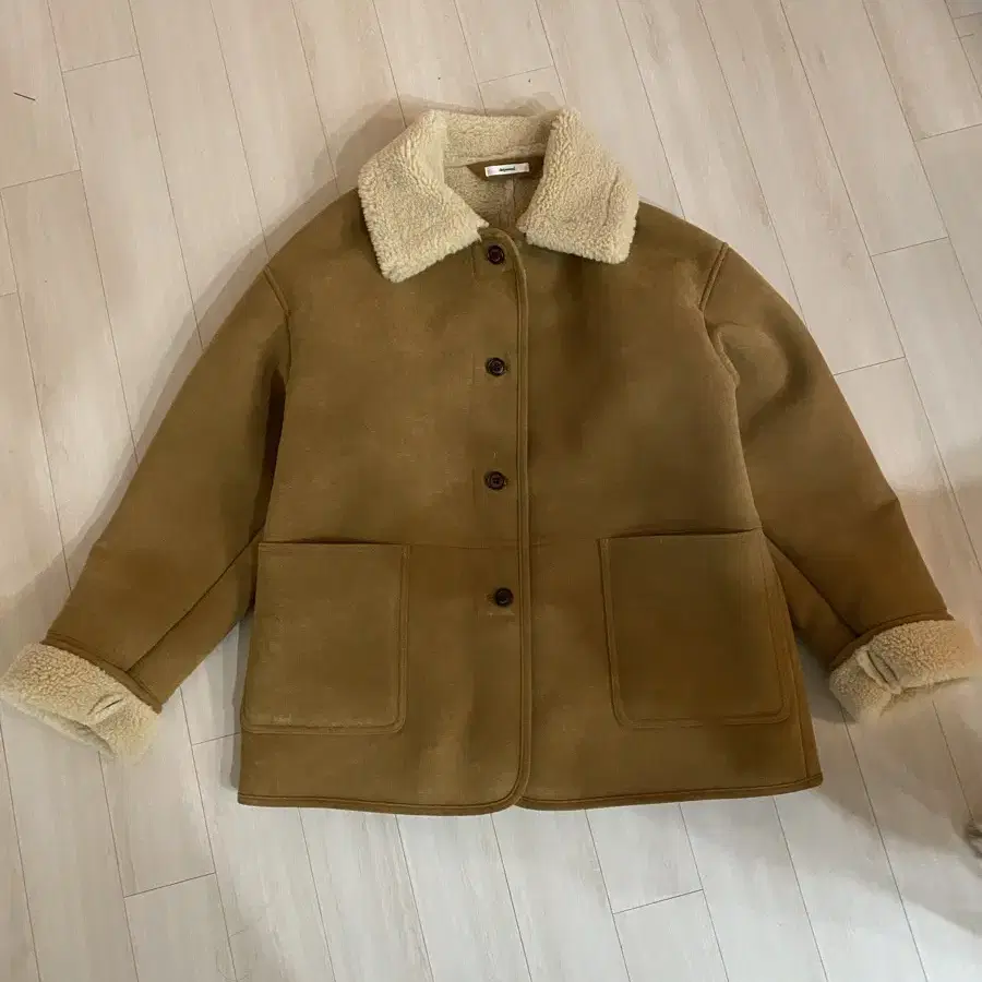 [1회 착용] 드파운드 suede shearling single coat