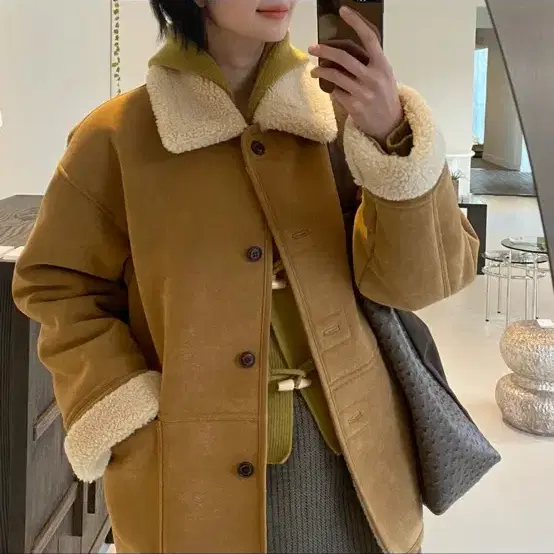 [1회 착용] 드파운드 suede shearling single coat