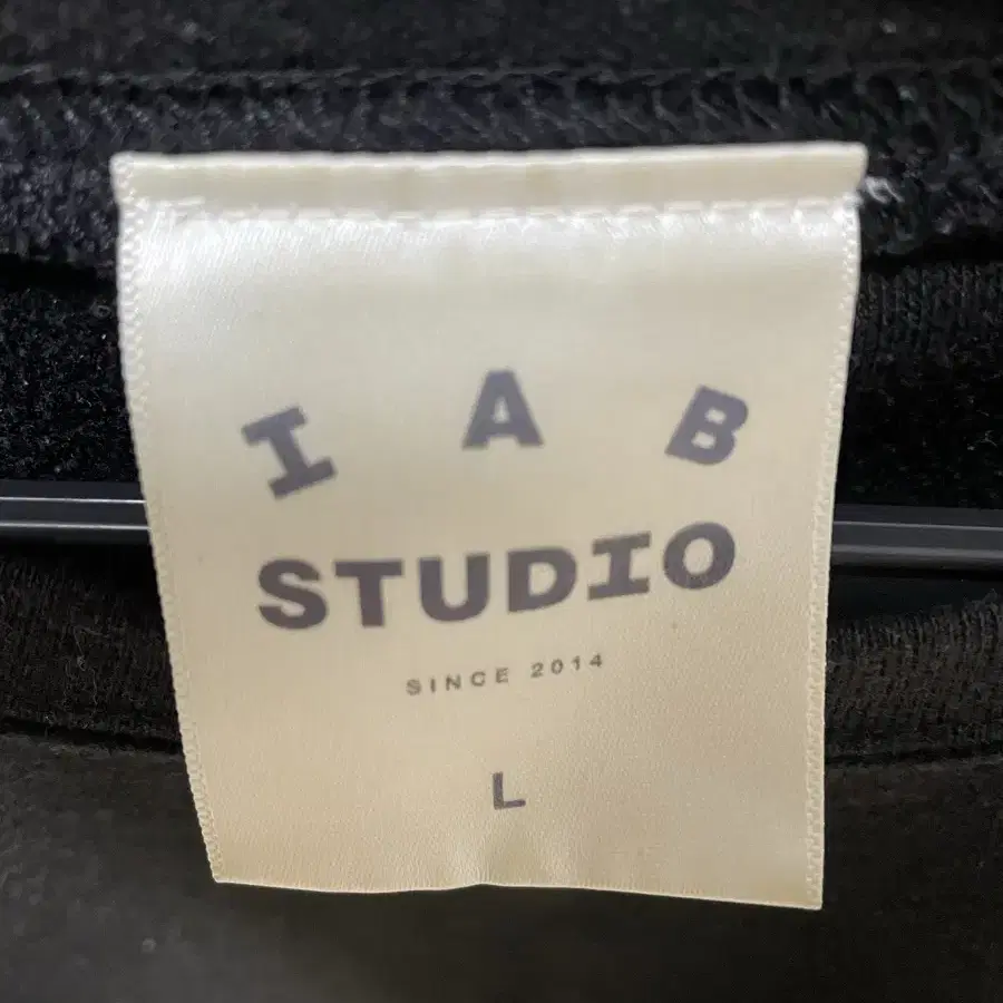 Iab studio 검정 블랙 반팔 l