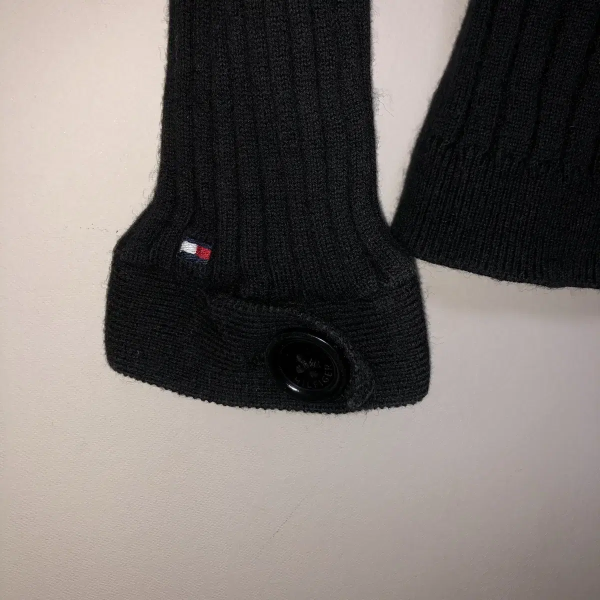 Vintage Tommy hilfiger black knit cd