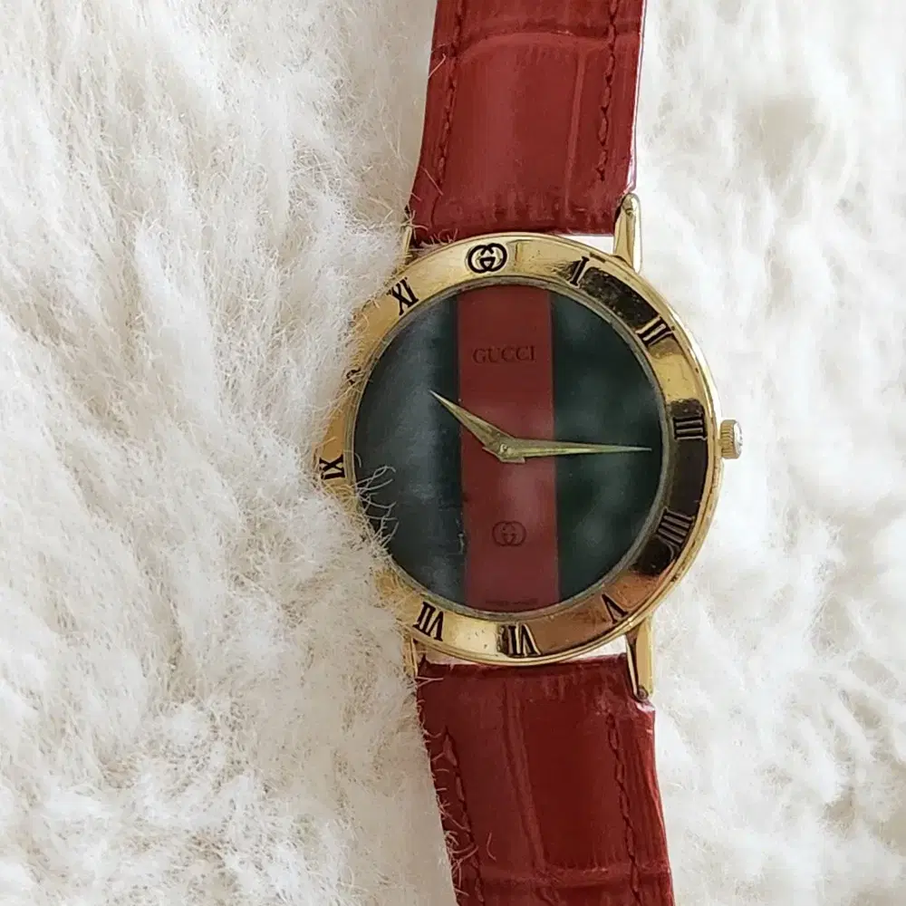 # 138 )  GUCCI  3000 M