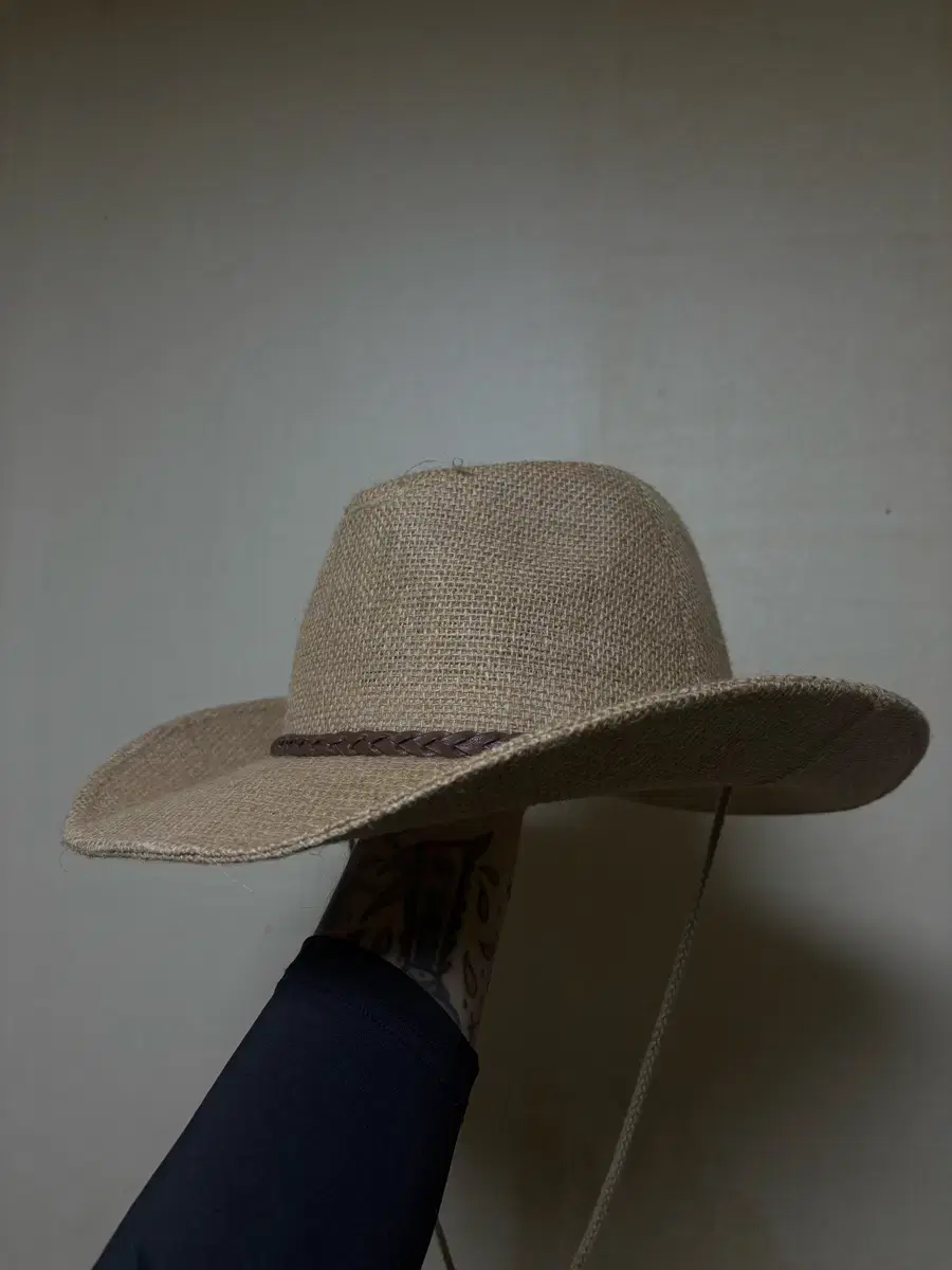 Sell cowboy hats