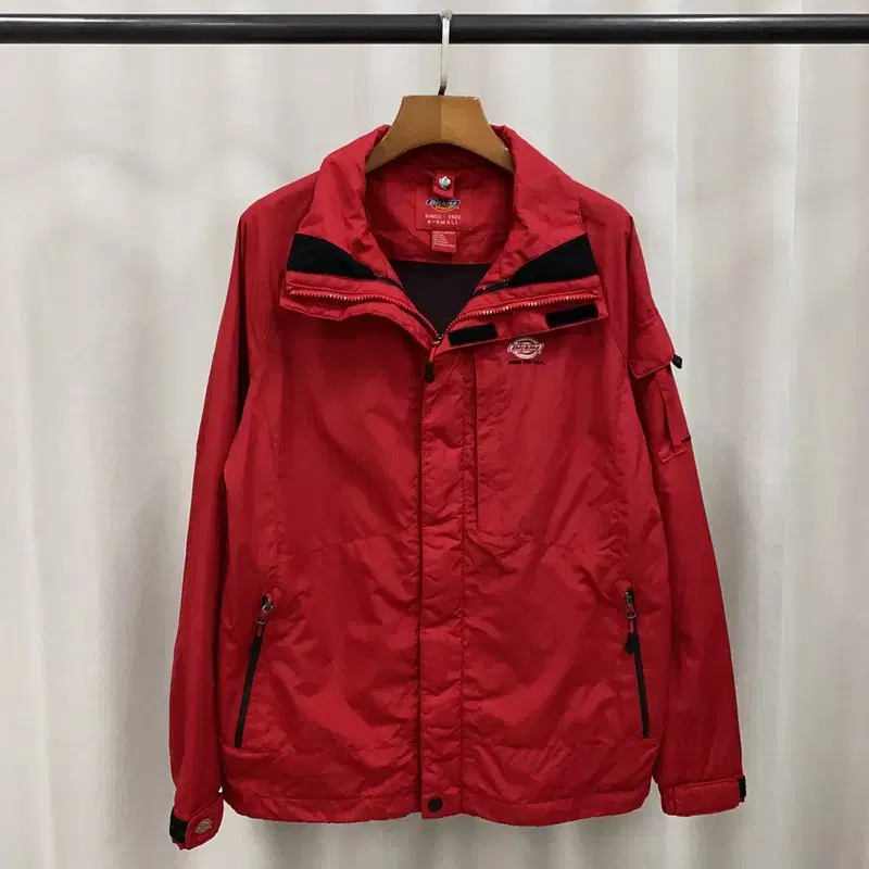 Dickies Old School Red Windrunner Windbreaker 95 S03080