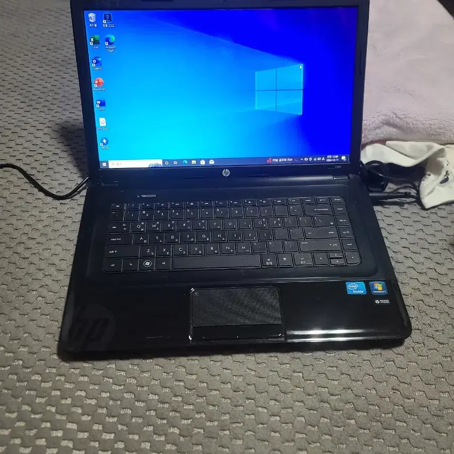 HP 2000 노트북 팝니다 SSD120