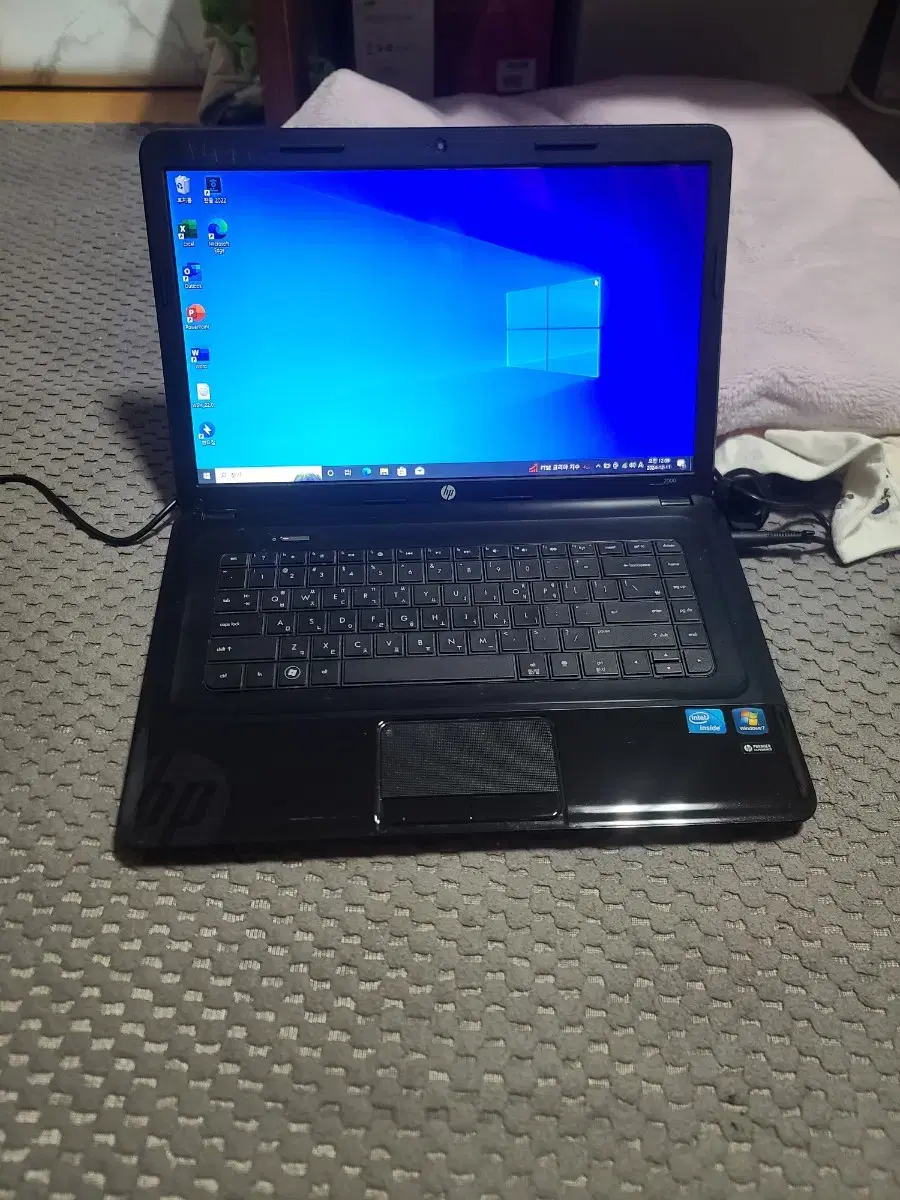 HP 2000 노트북 팝니다 SSD120