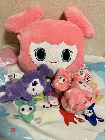 트와이스 러블리즈 허벅지 사나