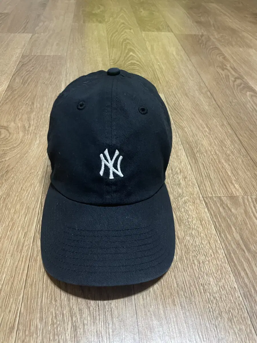 47Brand MLB Small Logo CapHat