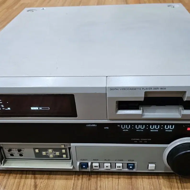 비디오카세트플레이어/SONY DSR-1600