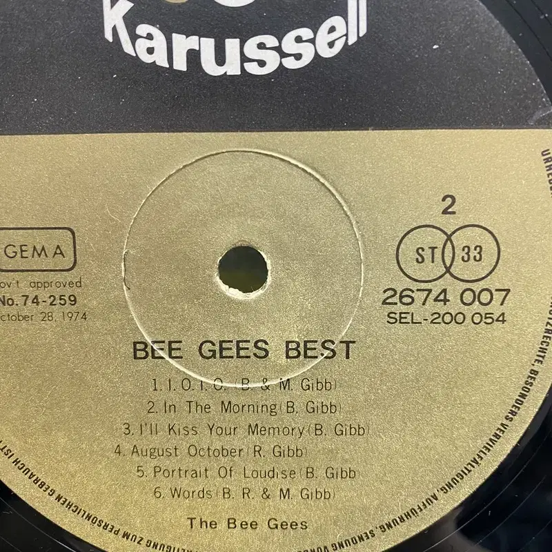 BEE GEES LP / AA6561