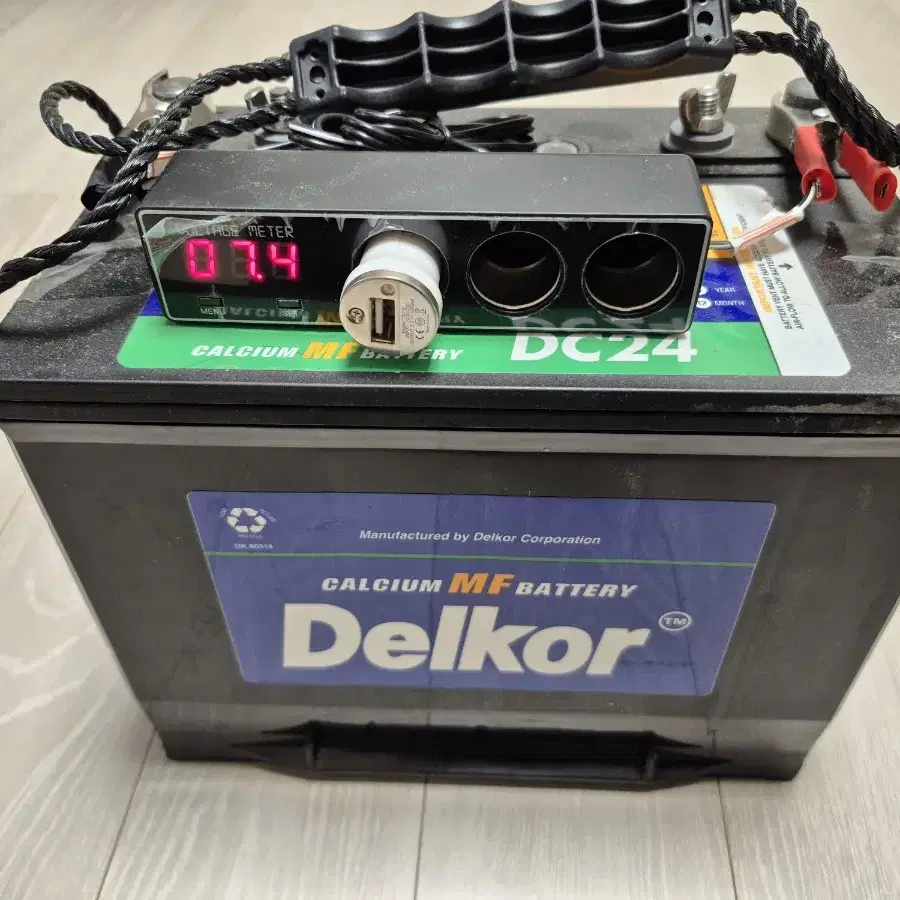 Delkor dc24v 캠핑용 밧데리