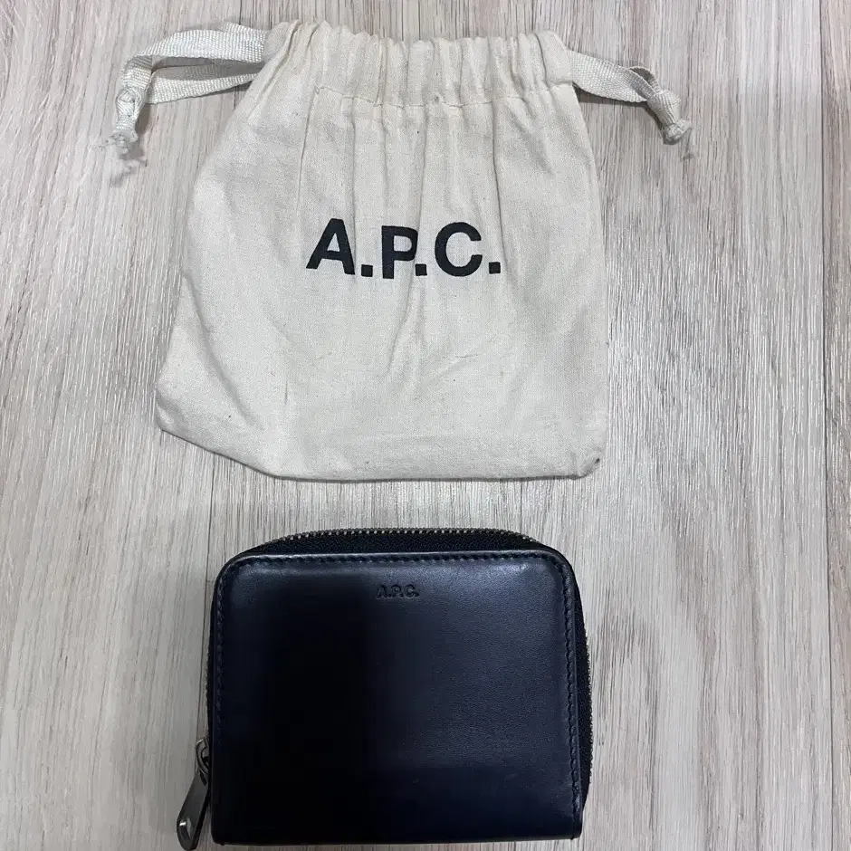 아페쎄 A.P.C 지갑