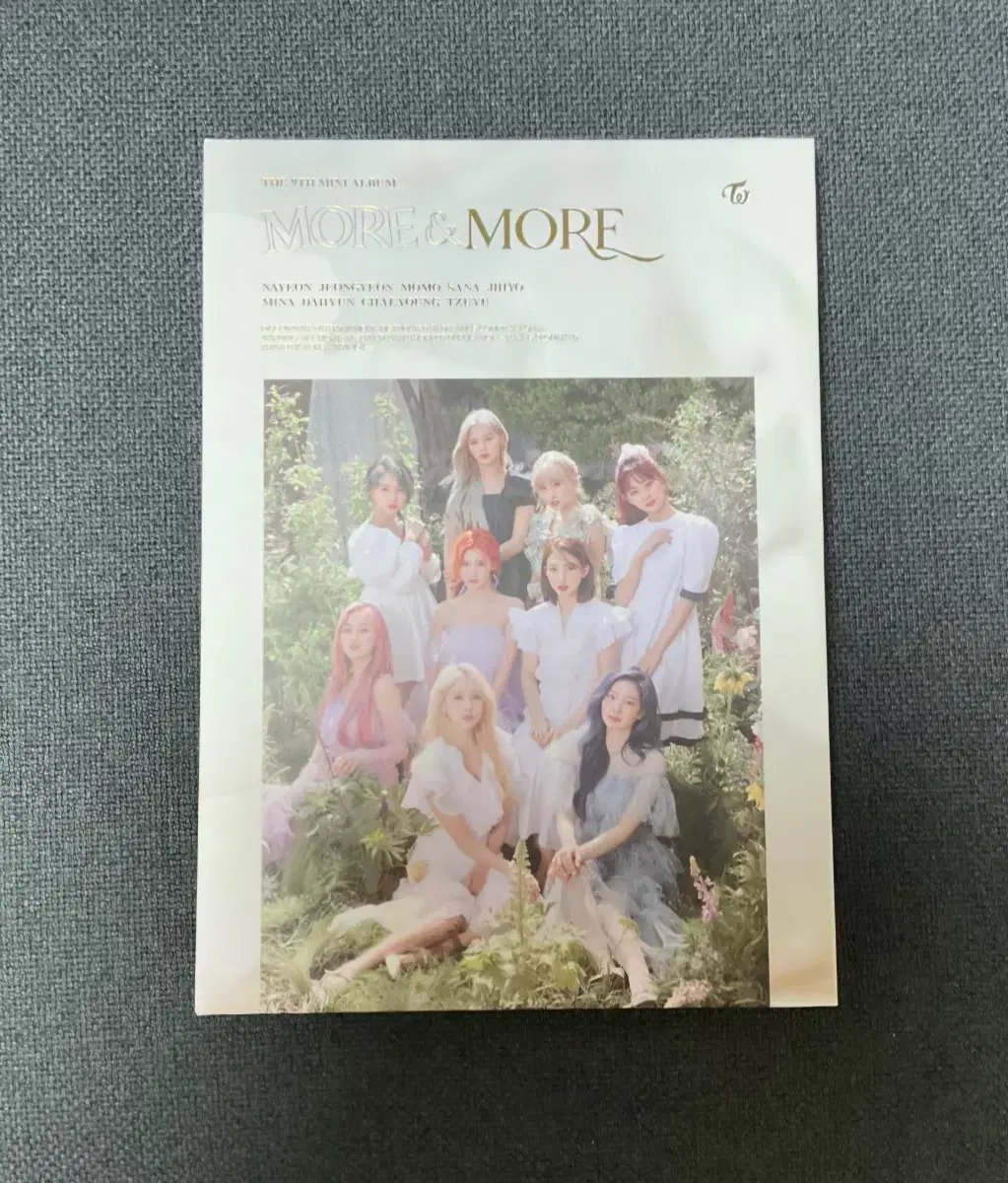 트와이스 싱글 MORE&MORE 앨범 (CD 모모)