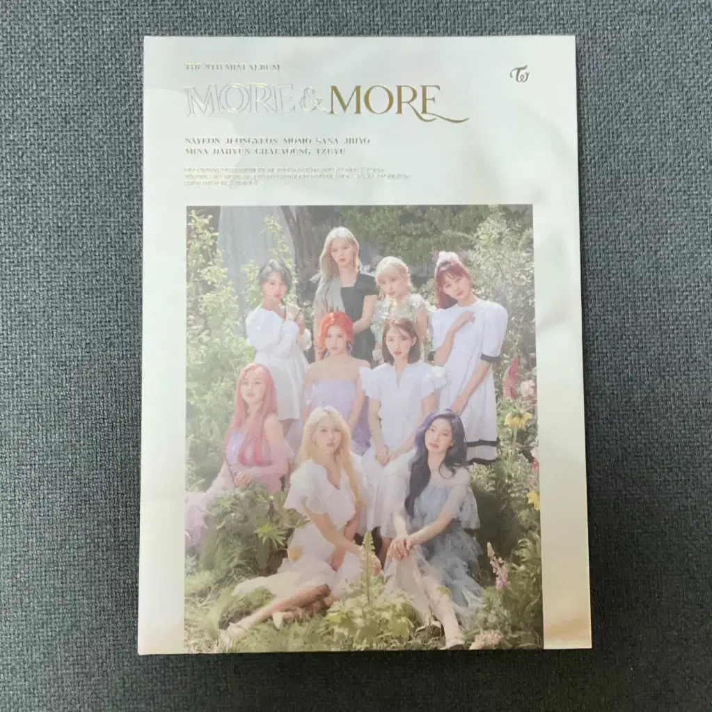 트와이스 싱글 MORE&MORE 앨범 (CD 모모)