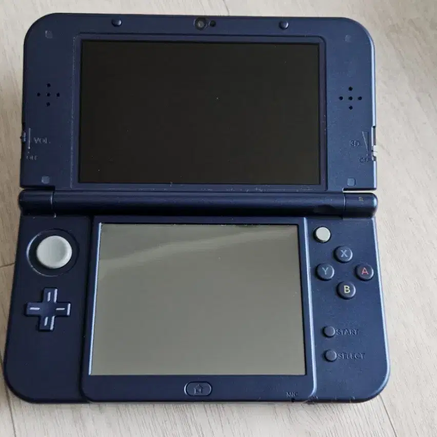 닌텐도 뉴 3DS XL S급. 64G 팝니다