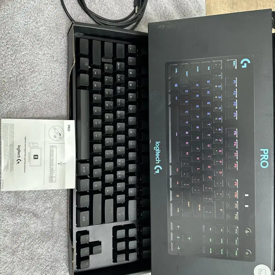 로지텍 pro TKL 기계식 게이밍 키보드(GX BLUE)