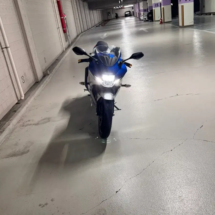 2021 gsx r 125 abs