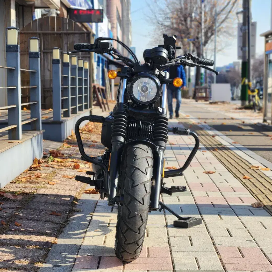 2020년식 KR모터스 아퀼라125 5000KM 저렴하게 판매합니다.