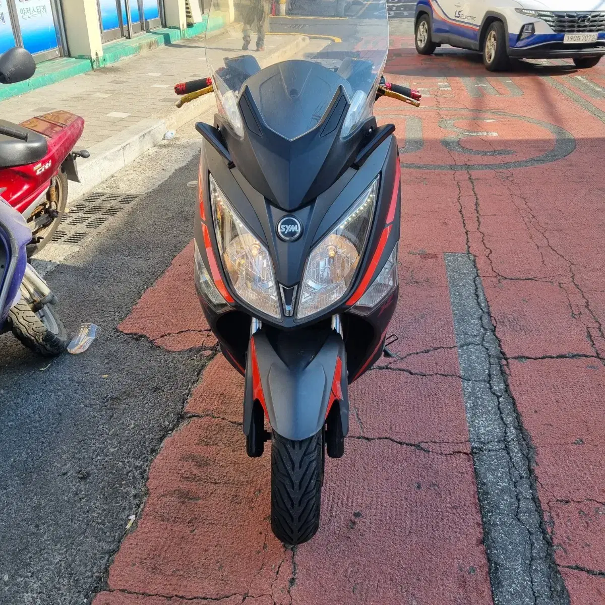 18년식 조이맥스R125cc 부산창원마산진해양울산 중고 오토바이 스쿠터