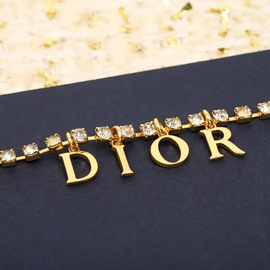 디올 Dior 이니셜 목걸이