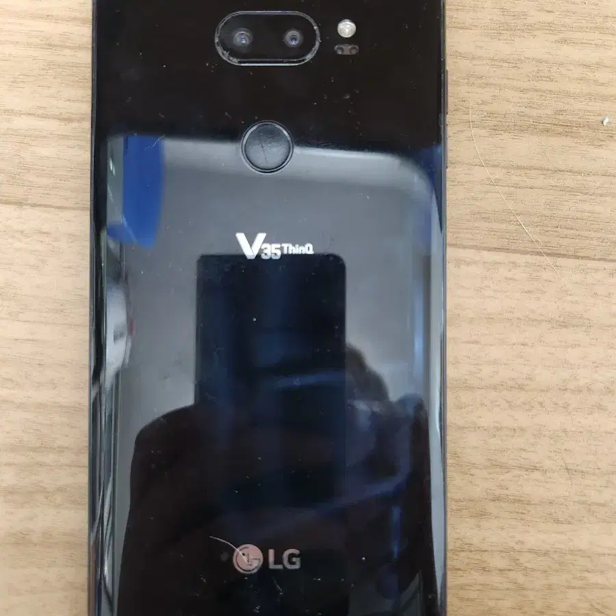 LG V35 스마트폰 팝니다