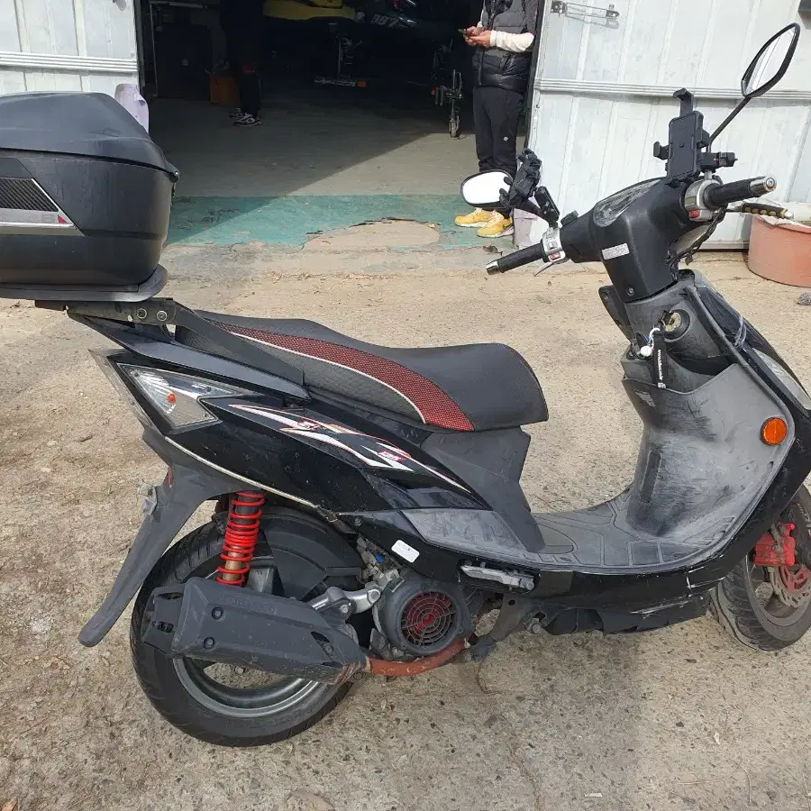 킴코스쿠터 125cc 2015년식