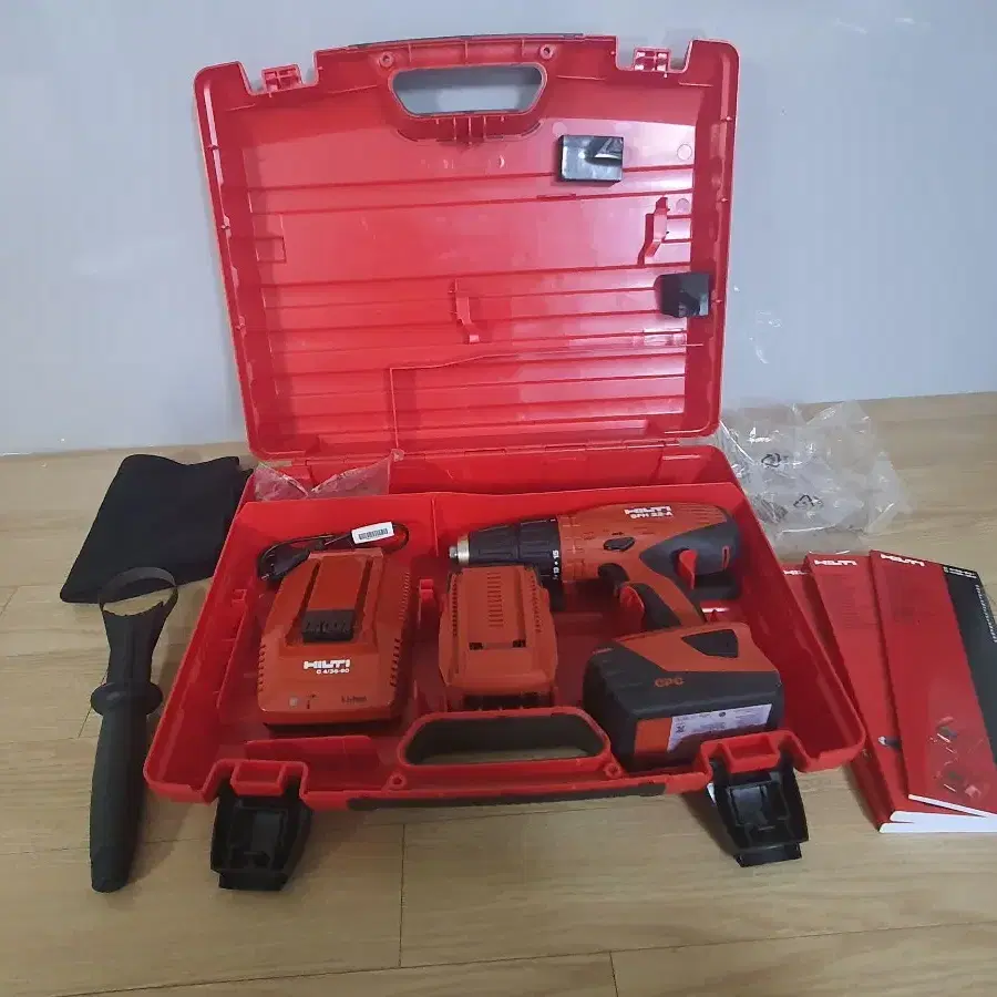 HILTI 충전햄머드릴 SFH22-A 21.6V-3.3Ah 2pack