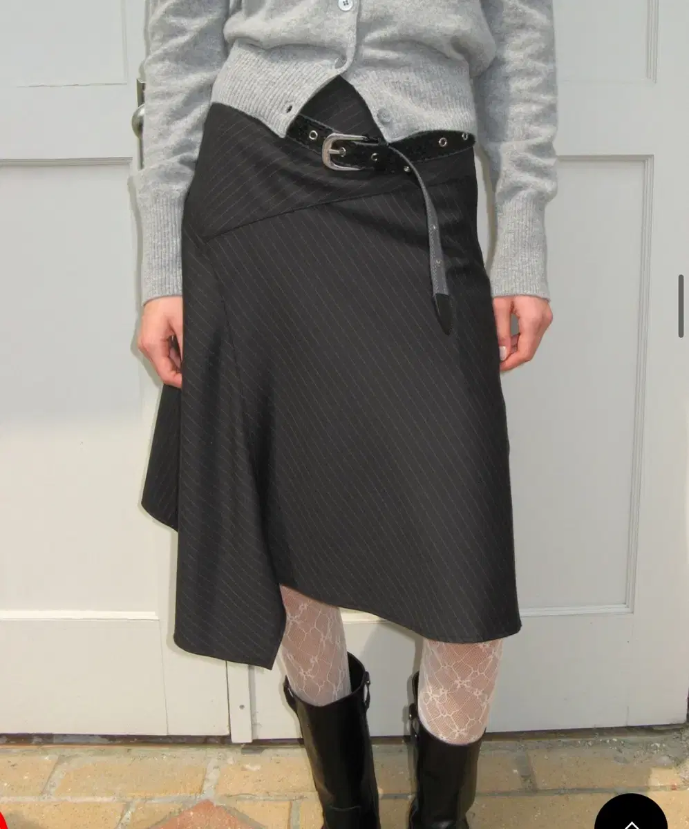 썬번프로젝트 미디 스커트 Asymmetric Midi Skirt