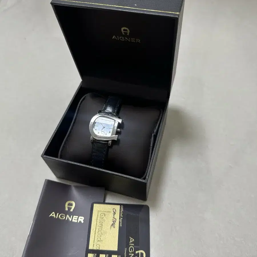 [AIGNER] 아이그너 여성용 메탈시계 A31229