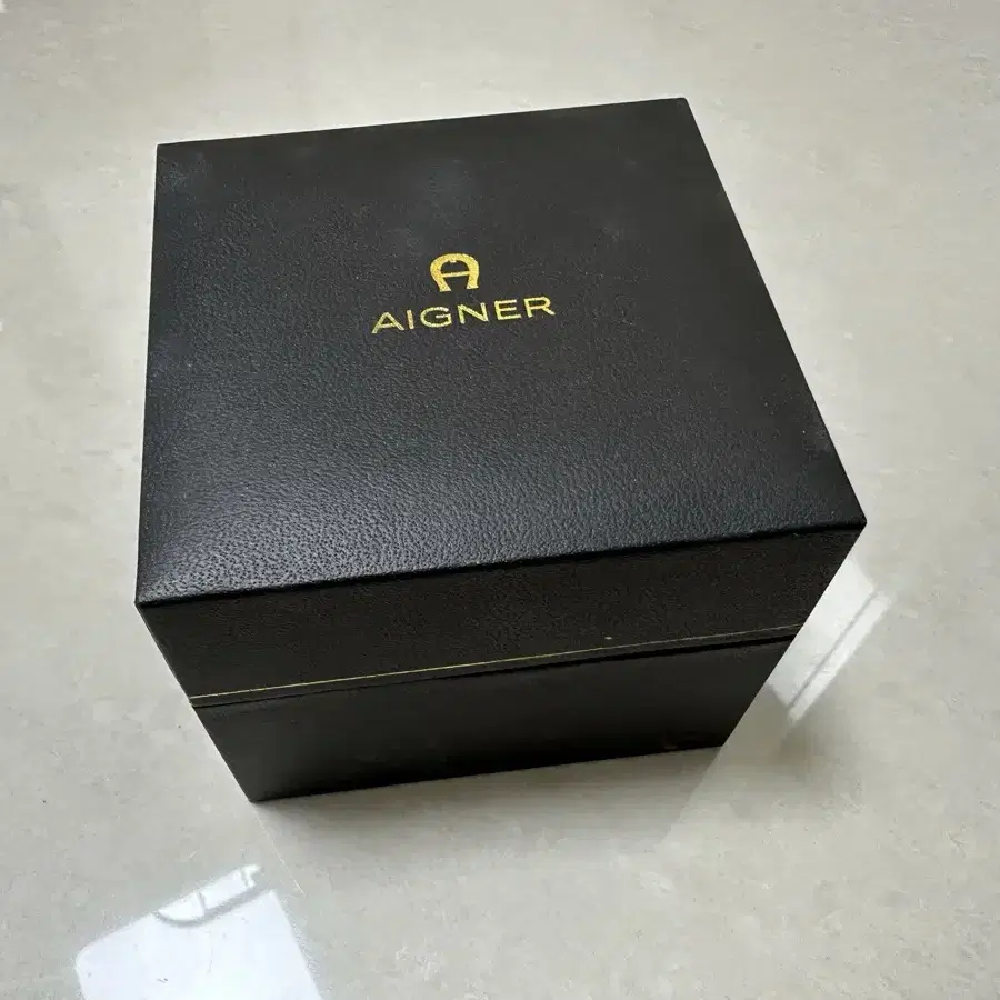 [AIGNER] 아이그너 여성용 메탈시계 A31229