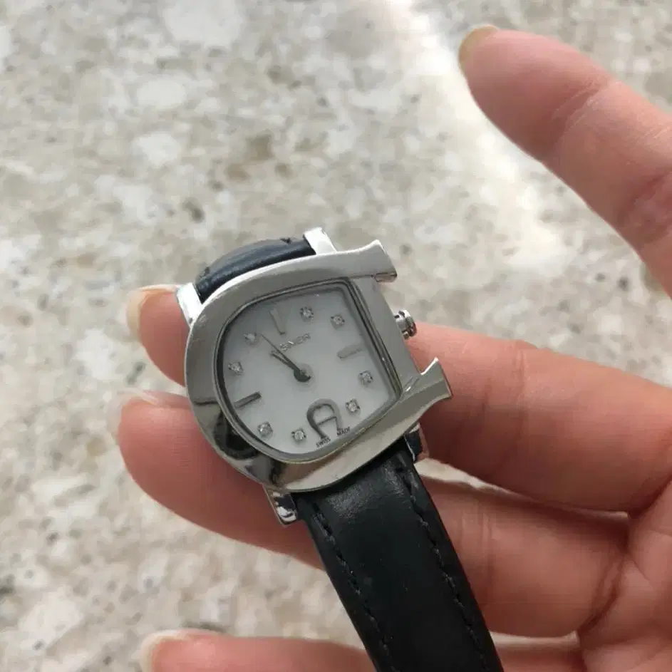 [AIGNER] 아이그너 여성용 메탈시계 A31229