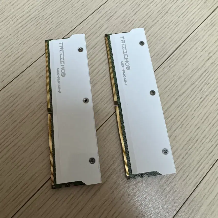 삼성 DDR4 16GBx 2EA 램