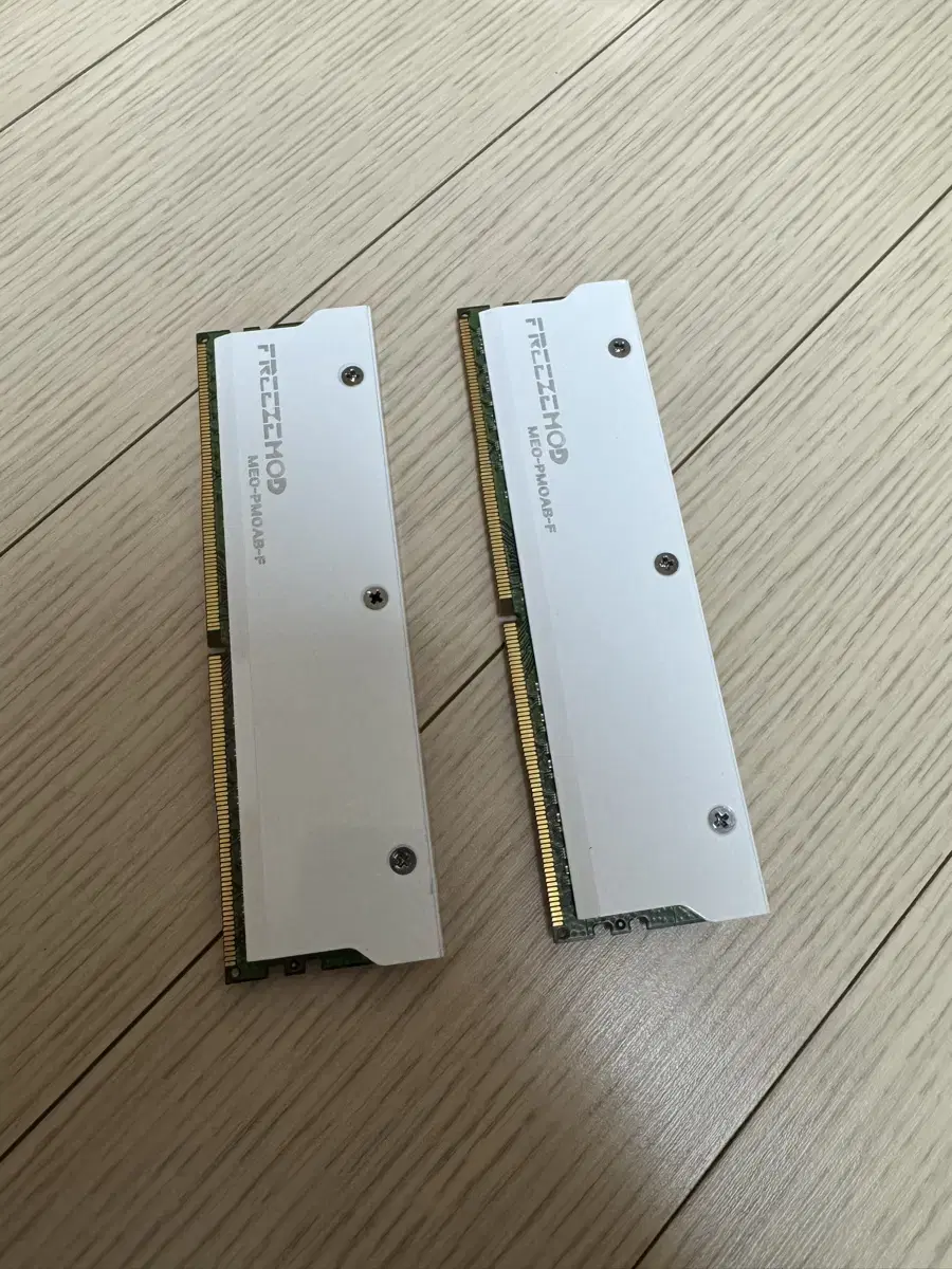 삼성 DDR4 16GBx 2EA 램