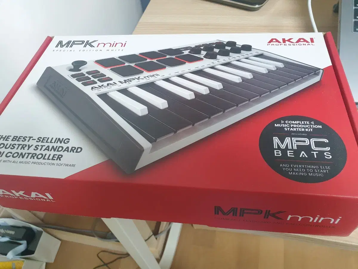 akai mpk mini mk3 흑백 마스터키보드