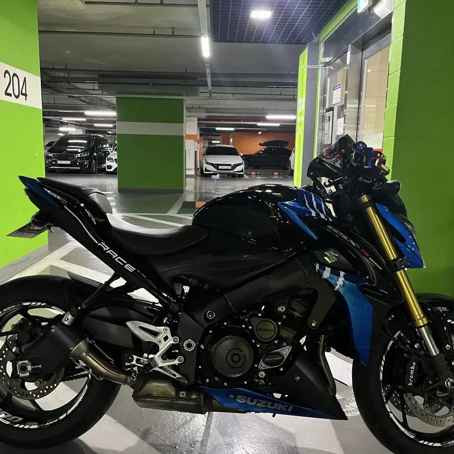 SUZUKI GSX-S1000 팝니다