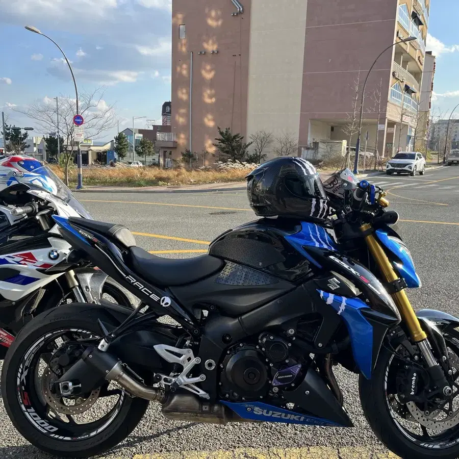 SUZUKI GSX-S1000 팝니다