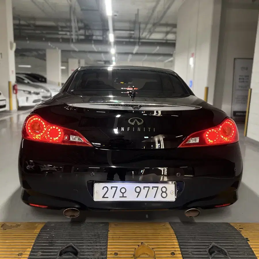 인피티니 G37 컨버터블 오픈카