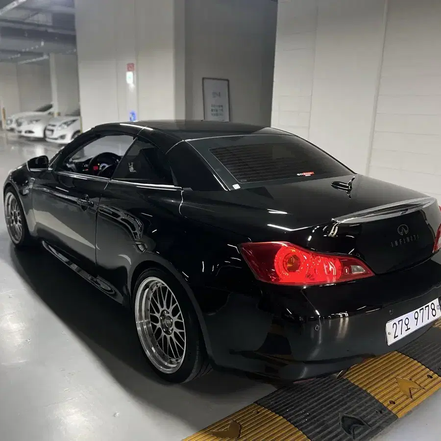 인피티니 G37 컨버터블 오픈카