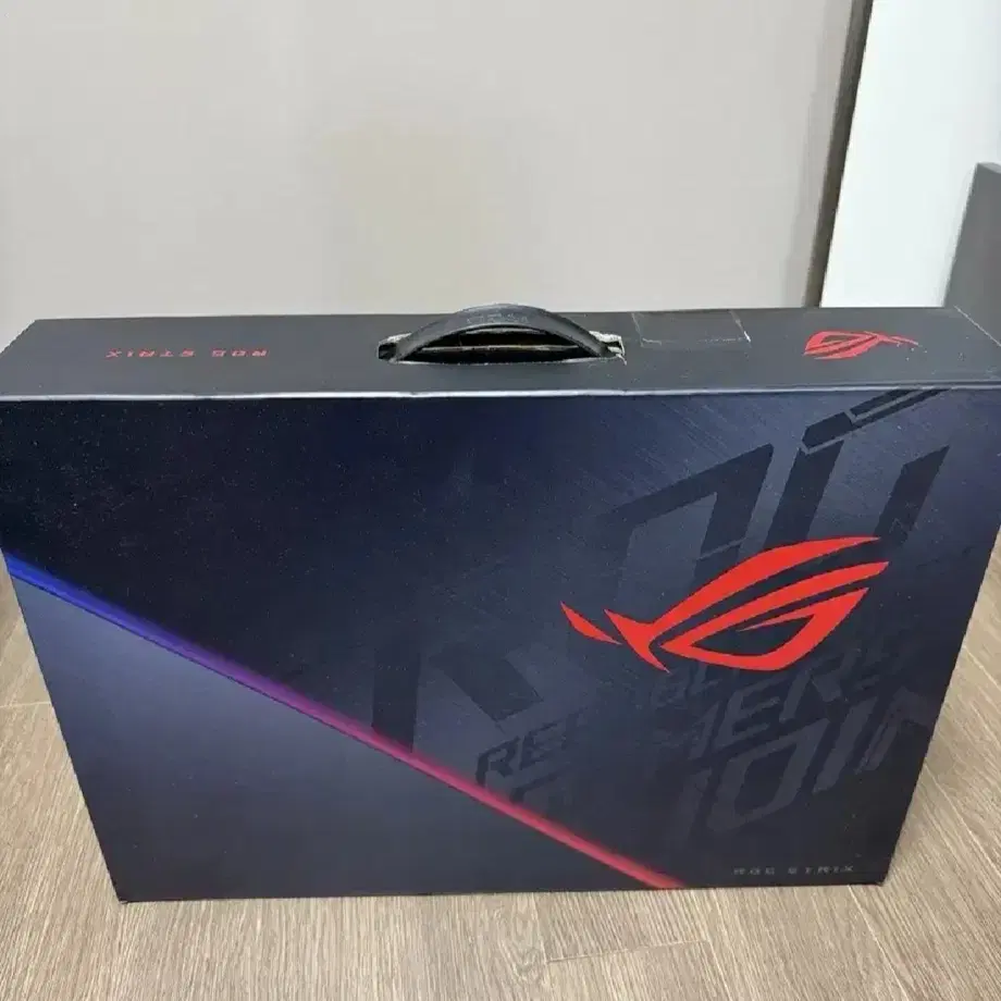 ASUS ROG STRIX G512L 게이밍노트북