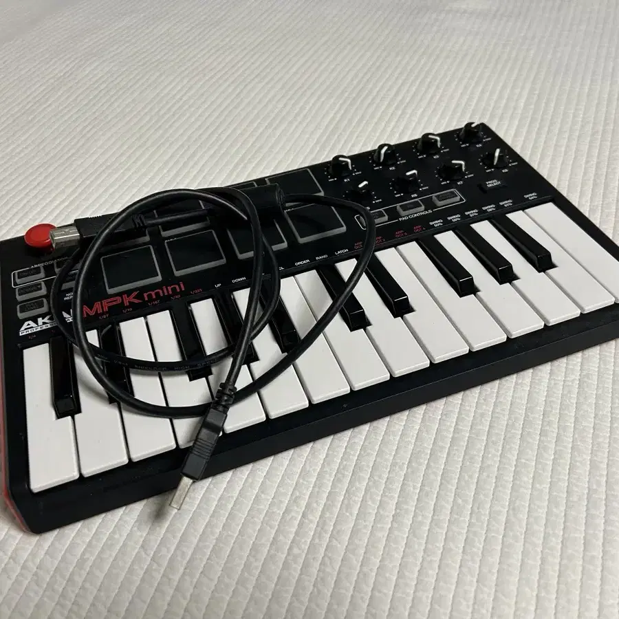 아카이 mpk mini