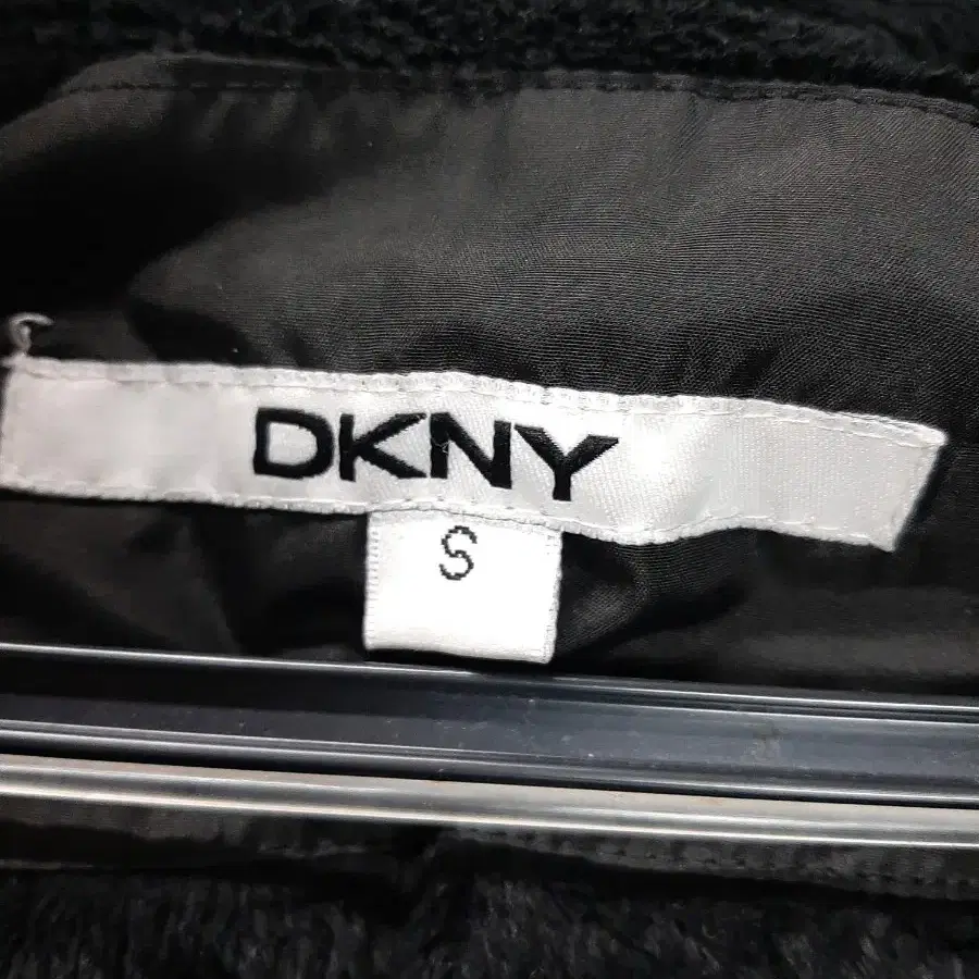 (S) DKNY 다운 롱패딩 블랙