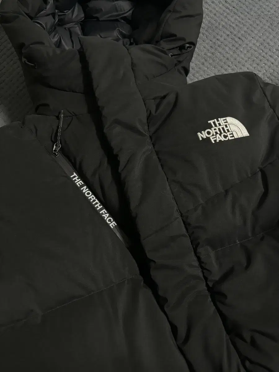 M The North Face Long Padded Exploring Super Airdown