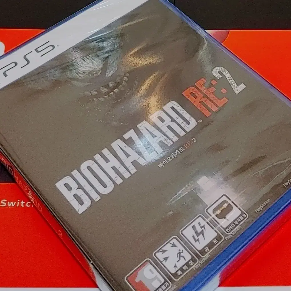 [미개봉]PS5캠콤 호러명작 '바이오하자드 RE2' 팝니다!!