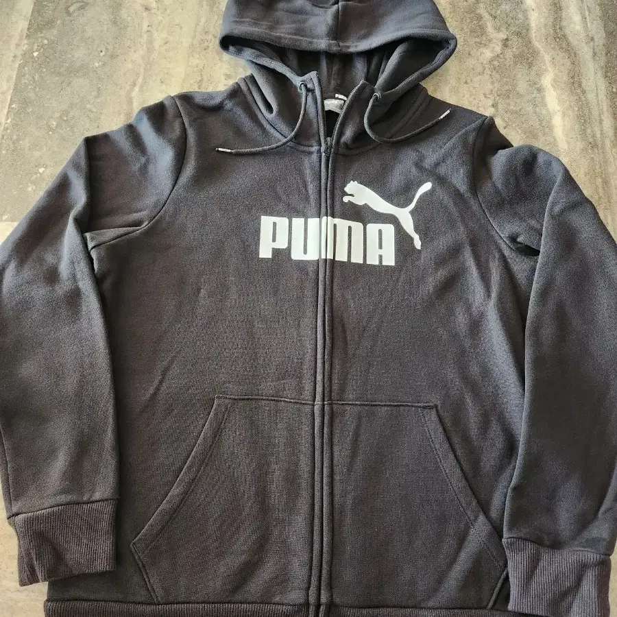 PUMA 공용 기모후드집업L(새제품) M도가능